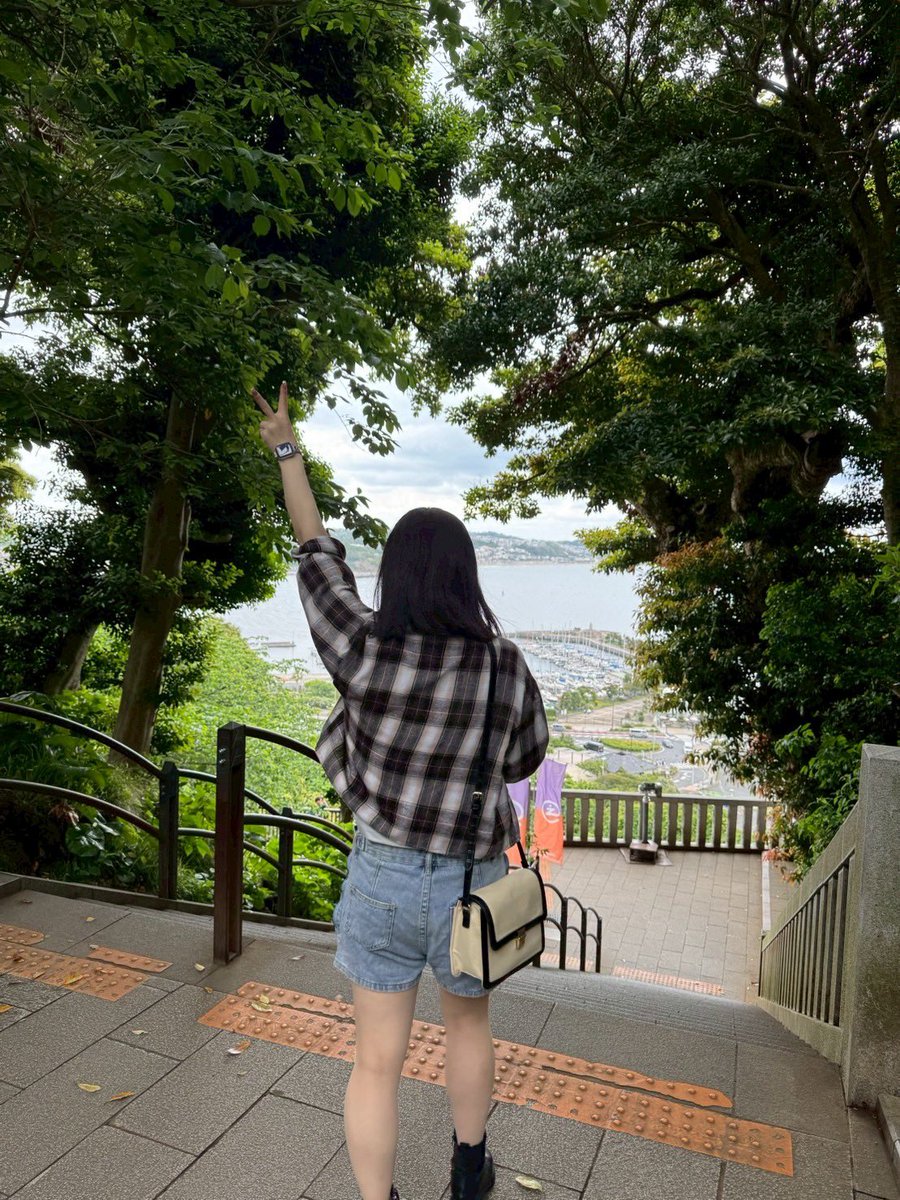 m_a_0320's tweet photo. 昨日江ノ島行ってきた！！
天気良くなかったけど楽しかった😝 https://t.co/RPwwOU7Il0