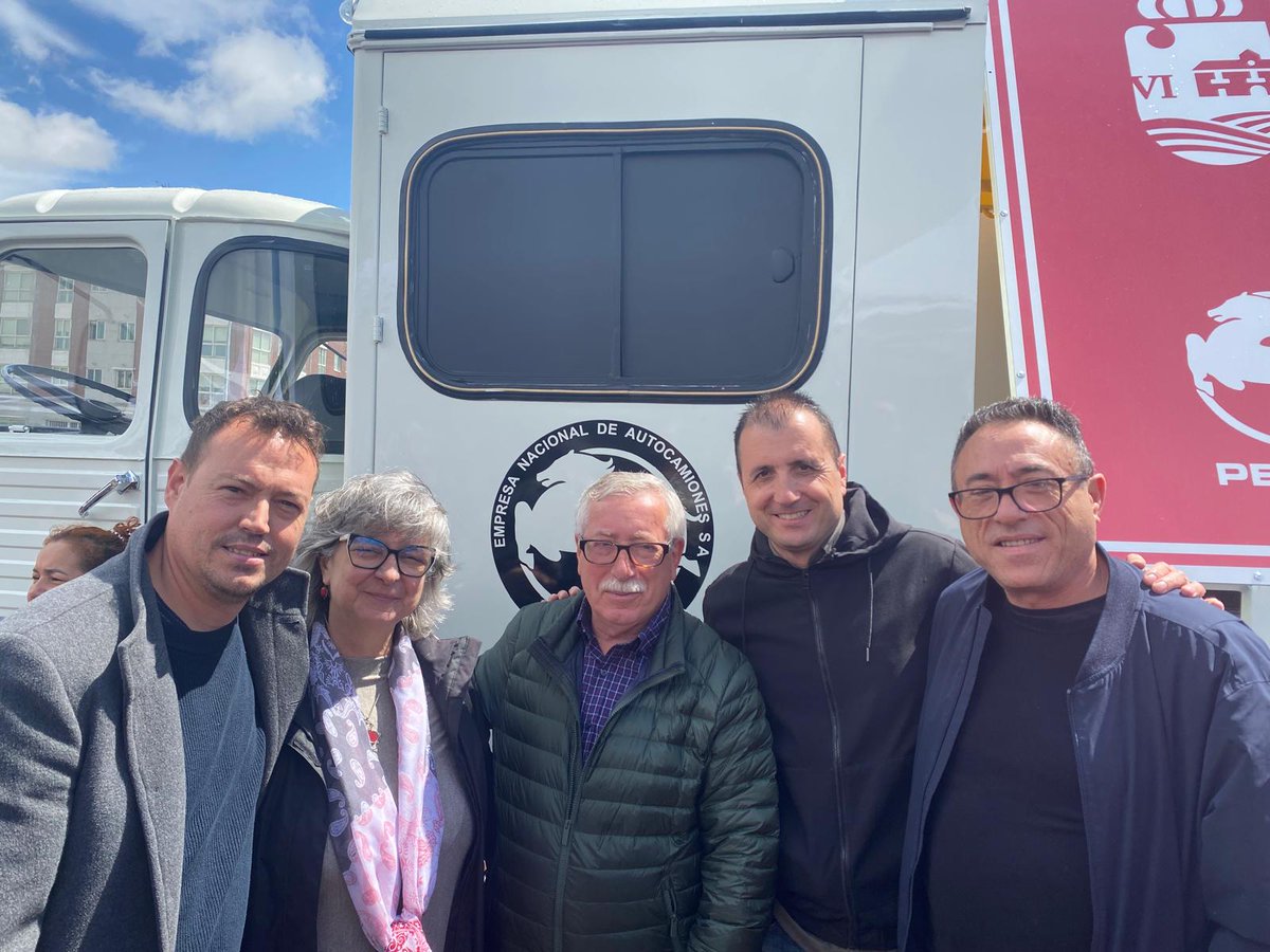 Esta mañana se  ha celebrado un acto de homenaje a los obreros y obreras de Pegaso, ante la instalación en su recuerdo, un camión Pegaso Comet que prestó servicio en los años 60, dentro de la flota de vehículos municipales De San Fernando. <a href="/palomalopezB/">Paloma López</a> ha intervenido en este