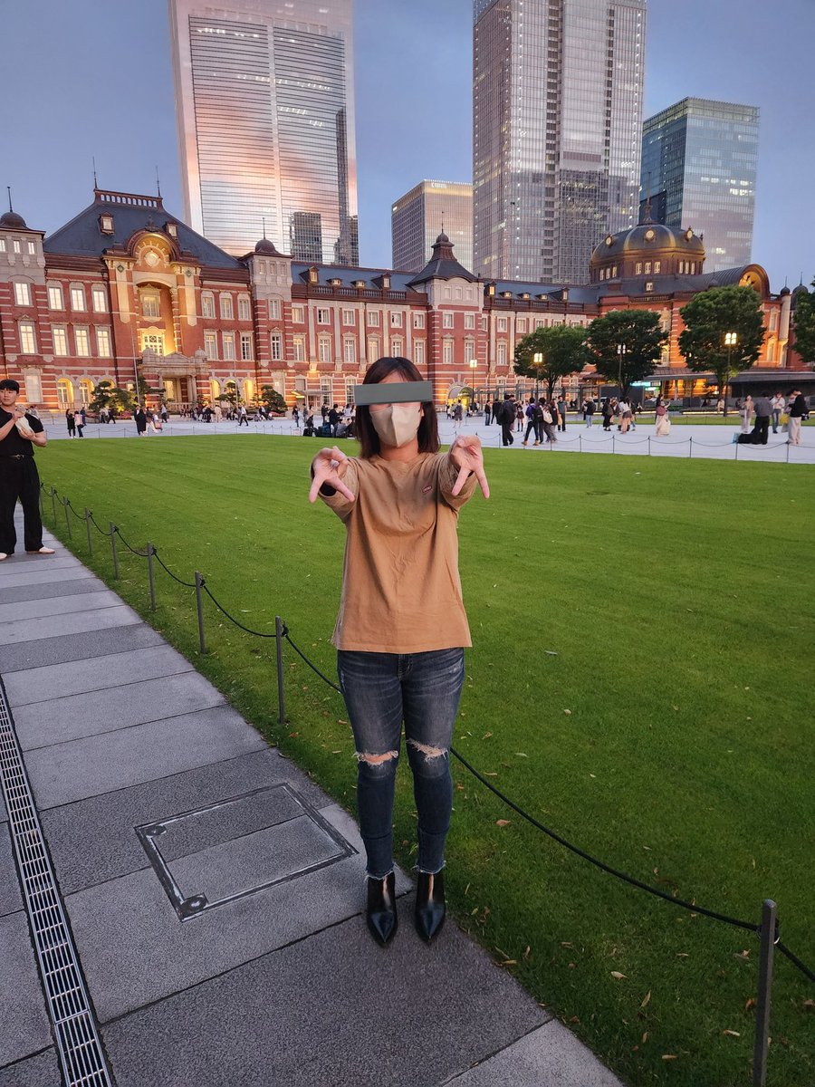 今日は嫁さんと東京にお出かけ。
デニム尻にムチムチな太もも最高です笑😂