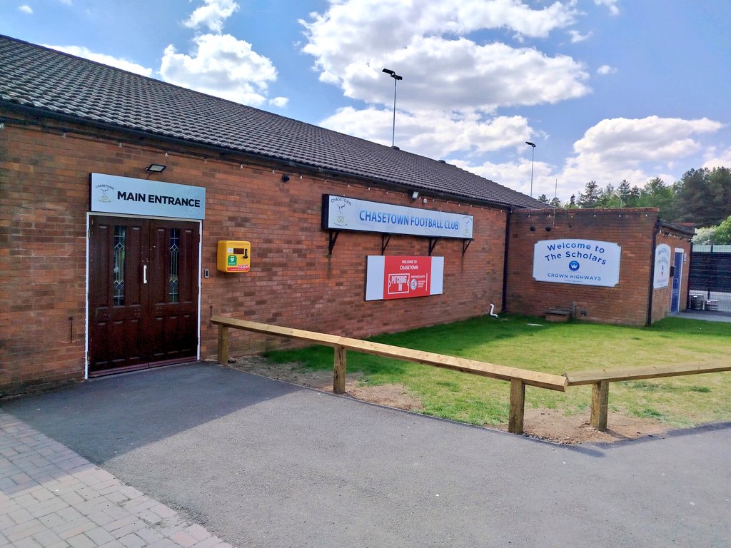 nutmegimages174's tweet image. Today's fixture:
Chasetown Reserves vs Solihull Academy U23s
Midland Football League Challenge Trophy semi-final