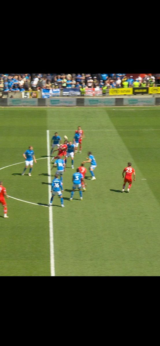 Leyton Orient v Stockport County League 1 Play Off to get promotion to Championship, big game correct? 
Yet the Linesman didn’t flag this offside 🙈🤷‍♂️
Do the EFL check eyesight of Officials 
Unbelievable