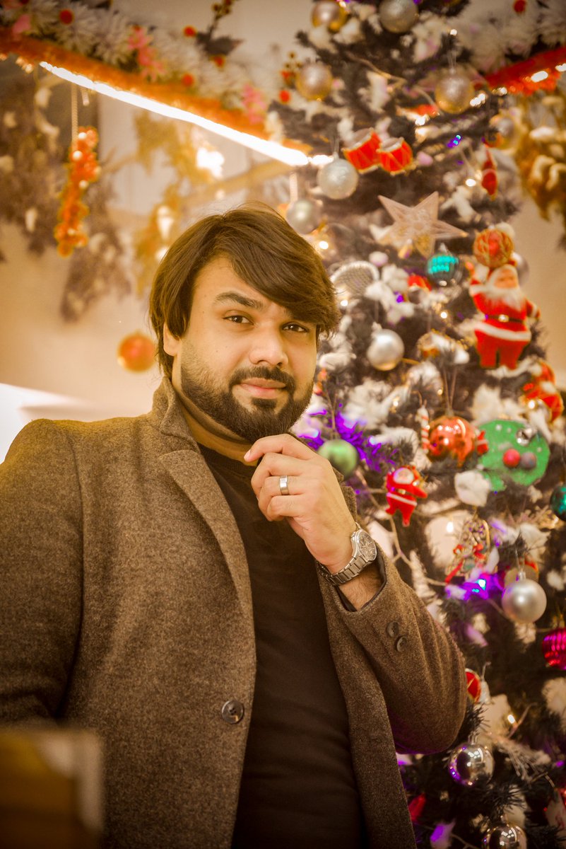 AHanooq's tweet photo. Happy New Year 2025! 

Wishing you a happy, healthy, and prosperous new year🎊

#HappyNewYear #hanooqashraf  #newyear #happynewyear #christmas #love #newyearseve #instagood #instagram #happy #fashion #photography #winter #goals #party #photooftheday #like #newyears  #new #art https://t.co/qPsXEj13Gj