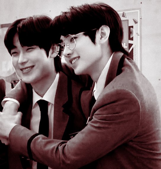 ㅤㅤㅤ
Tak henti doa ku haturkan pada Sang Pencipta, sedikit memaksa agar takdir berpihak pada kau dan aku. Meski raga ini tak selalu bersamamu, tapi cintaku senantiasa mengiringi kamu, dimana pun kamu berada. 

Aku sayang kamu, Sankara. 
ㅤㅤㅤㅤ