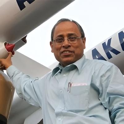 ManigopalT's tweet photo. Happiest moment…’: Former DRDO scientist Dr Prahlada Ramarao, the man behind the Akash system
 (AKASH a surface-to-air system designed to engage multiple targets simultaneously) https://t.co/cdTjhcgIbj