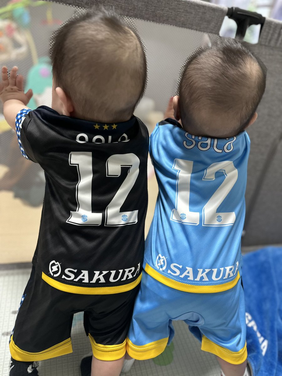 大分戦は行けなくて残念だったけど…
明日ヤマハスタジアムデビューします‼️
無料チケット応募したら当選したんで急遽参戦‼️
ツインズなんですぐわかるかな⁉️（笑）
サポの皆様よろしくお願いします🙇‍♂️

#ジュビロ磐田