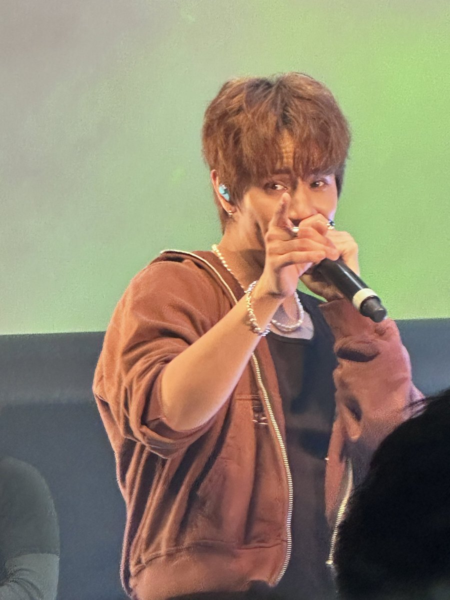 😇😇😇💙💜💙💜
 
#ぼくがとったさいきょうのなのん
#TpopShowcaseinTokyoxNanon 
#mynameisnanon