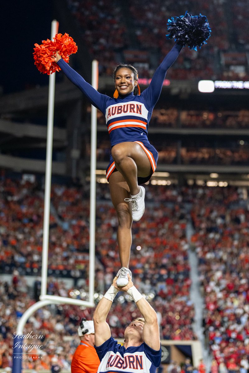 Auburn Cheerleading tweet media