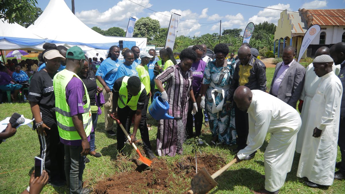 Beewol (@beewol) on Twitter photo <a href="/FOWODE_UGANDA/">FOWODE</a> <a href="/FIDA_Uganda/">FIDA Uganda</a> <a href="/patriciamunabi/">Patricia Munabi</a> The exercise of tree planting kicked off with Hon <a href="/AmonginJ/">JACQUILINE AMONGIN</a>, Uganda's Rep in the E.A Legislative Assembly & Chairperson EALA sub-committee for Environment & Climate Change together with <a href="/patriciamunabi/">Patricia Munabi</a> the ED of <a href="/FOWODE_UGANDA/">FOWODE</a> & other dignitaries planting trees. #FOWODEat30 <a href="/FOWODE_UGANDA/">FOWODE</a> <a href="/FIDA_Uganda/">FIDA Uganda</a> <a href="/patriciamunabi/">Patricia Munabi</a> The exercise of tree planting kicked off with Hon <a href="/AmonginJ/">JACQUILINE AMONGIN</a>, Uganda's Rep in the E.A Legislative Assembly & Chairperson EALA sub-committee for Environment & Climate Change together with <a href="/patriciamunabi/">Patricia Munabi</a> the ED of <a href="/FOWODE_UGANDA/">FOWODE</a> & other dignitaries planting trees. #FOWODEat30