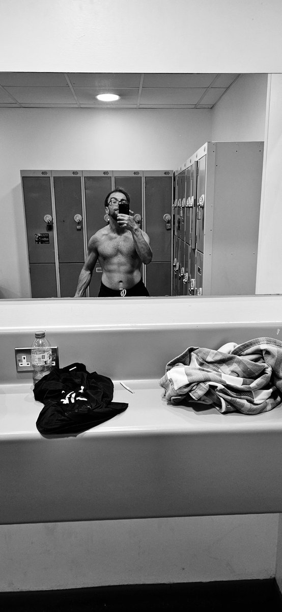 TheRealDMC101's tweet photo. It's been far too long since I've posted, I am still alive 🤣

It's been brought to my attention DMC gaming's last video was over a year ago and this must be rectified,
(VR content soon?)

until then, DMC Gym report.

Closer to my goal of chasing @brucelee everyday. 
#DMC #gaming https://t.co/NZwq5Jtg25
