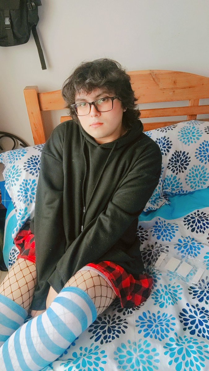 I'm alive (ok no)

#femboy #femb #BoysLove #trap #crossdress #sissy #sissyespañol #tights #hightights #catboy #gay #LGBTQ #LGBT #trans #homo #cuteboy #skirt  #gothgirl #egirl #eboy #男の娘 #ts #softgirl #tv #trapito