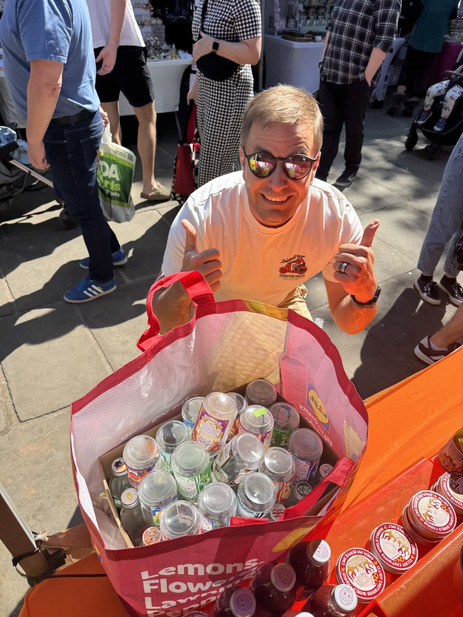 This absolute legend dropped off more bottles than I have ever received in my life. Clearly got a hot sauce hoarder on our hands. <a href="/WorldFamousHot1/">ELLIOT EASTWICK’S WORLD FAMOUS HOT SAUCE</a>