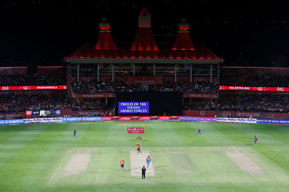 akashdubey0906's tweet photo. 🚨 IPL 2025 RESUMPTION ALERT! 🚨
After #CeasefireNow BCCI has finalized Bengaluru, Chennai, and Hyderabad as the 3 venues to host the remaining 16 matches of IPL 2025.
Get ready for the cricketing thrill to return!
#IPL2025 #Cricket #BCCI #IPLReturns https://t.co/77qAEAGy1T