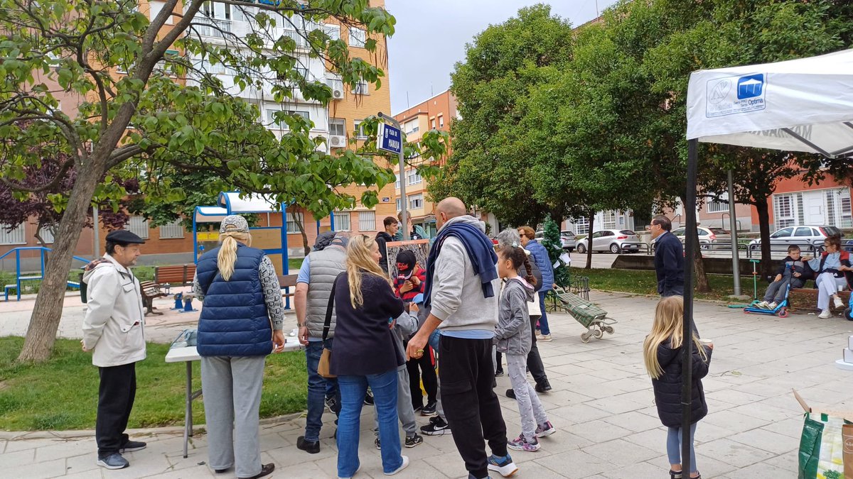 Hemos estado en Begoña hablando con los vecinos y vecinas que nos han dado sus ideas y mejoras, gracias a la <a href="/AsocVecBegona/">Asoc.Vec.Begoña</a> y todas, Cuentacuentos, rosquillas y limonada y buena gente.
