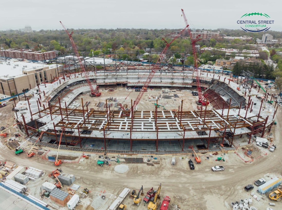 Jessehmarks's tweet photo. 👀 Major progress on New Ryan Field.
🏟️ Suites & student section taking form around the freshly poured concrete of the concourse level.
🏗️ 2nd level rising fast & first steel for canopy appearing.
🎟️ Ticket information coming this summer.
🛜 https://t.co/xi4hWrLuMv https://t.co/f3VqSX2pdX