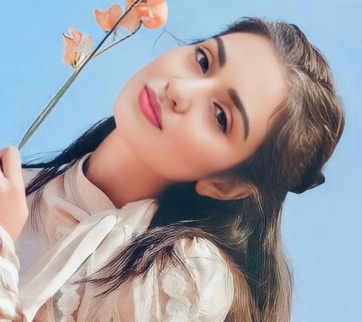 _
اصنع ذاتك ، وثق بقدراتك ، وارسم مستقبلك ، لا تقف عند فواصل الفشل واستمر في طريقك حتى تصل إلى نقطة النجاح والتميز مساء ورد وفل وياسمين متابعيني الحضور