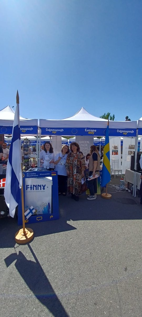 #Europeday and #Finland  in #Yerevan. In the frame 2/3 of Finnish community 😎 #Marnik #Finny icecream was a HUGE success! 🇪🇺🇫🇮🇦🇲🇪🇺