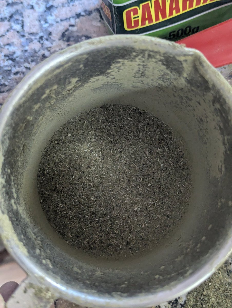 Lulavol's tweet photo. Me cobraron $9500 una Canarias de 500 g y acá estoy volando la xq es puro polvo. Que espectacular @canarias https://t.co/7m3FrUoZrK