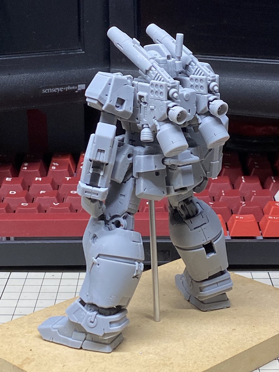 ns32v's tweet photo. サフ萌えね～🙄塗装とかやらんからサフ吹くことなんてあるわけないマン。形状確認のグレーレジン試作らへんがワイにとってのサフ萌え仕草に相当するんかな？😊 https://t.co/aYBqotaude