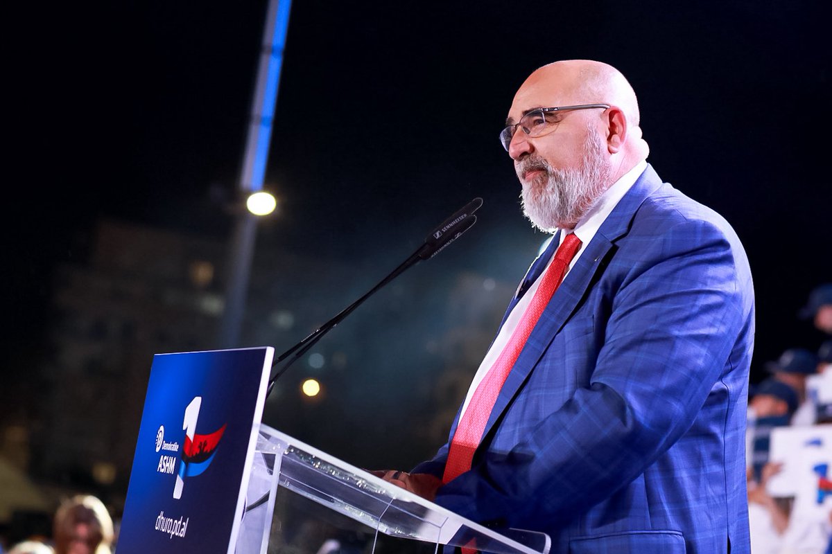 saliberisha_'s tweet photo. Ju falënderoj me mirënjohje të thellë për pjesëmarrjen tuaj në këtë takim madhështor! 

Ky udhëtim ka qenë një rrugë sfiduese, por e mbushur me shpresë dhe besim. 
Sot jemi më të bashkuar se kurrë. 

Tani fjala është e juaja. Më 11 maj me votën tuaj, le të hapim një kapitull të ri drejt “Shqipërisë Madhështore”