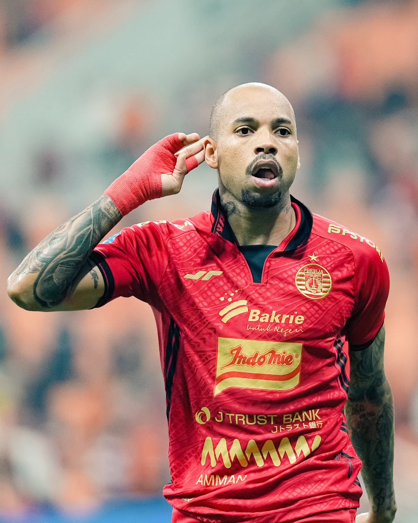 4-2-3-1 Persija masih perlu banyak perbaikan. Tapi dengan waktu drill satu minggu kurang, game play malam ini asik banget

Ball Poss ✅️
Shots ✅️
Acc. Pass ✅️

Witan, Gustavo, Dony Pamungkas tampil brilliant di 1st half, challengenya konsistensi di 2nd half.

Proses gol TOP!