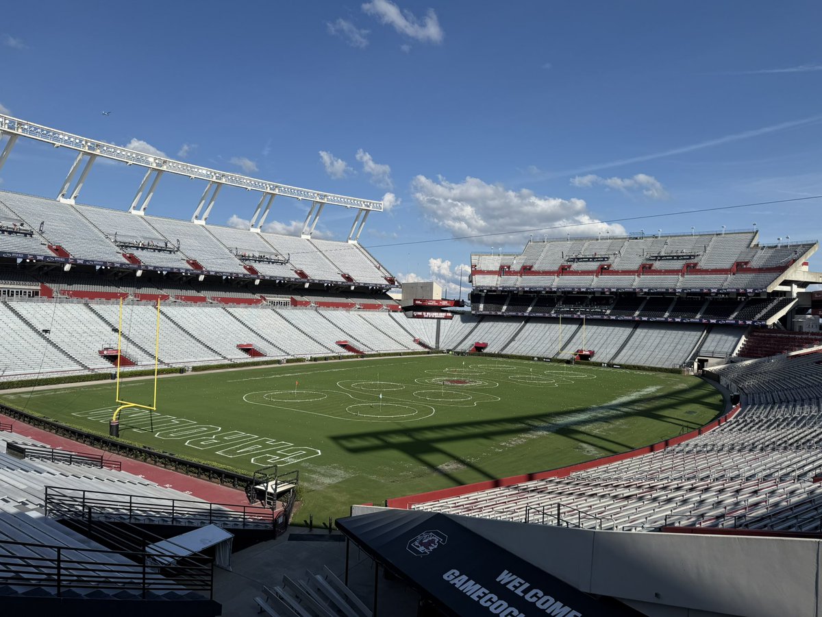 StuartGregg3's tweet image. Got to experience @upperdeckgolf at Willy B yesterday. Happy to say I shot -2