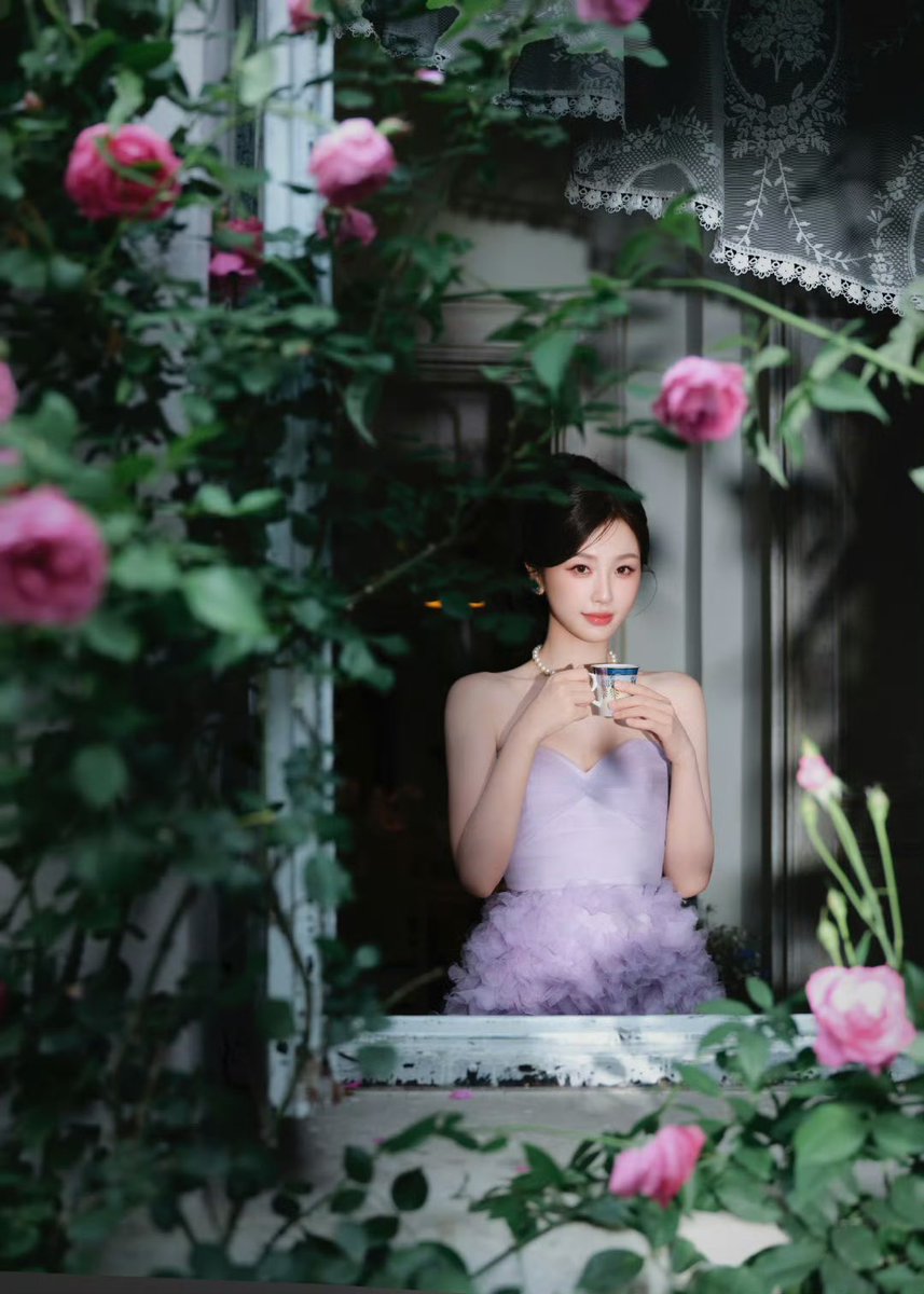 dramapotatoe's tweet photo. #EstherYu for a Chando livestream event

More snaps - https://t.co/hEmaUAITF7

#yushuxin https://t.co/azZWvXxL5Z