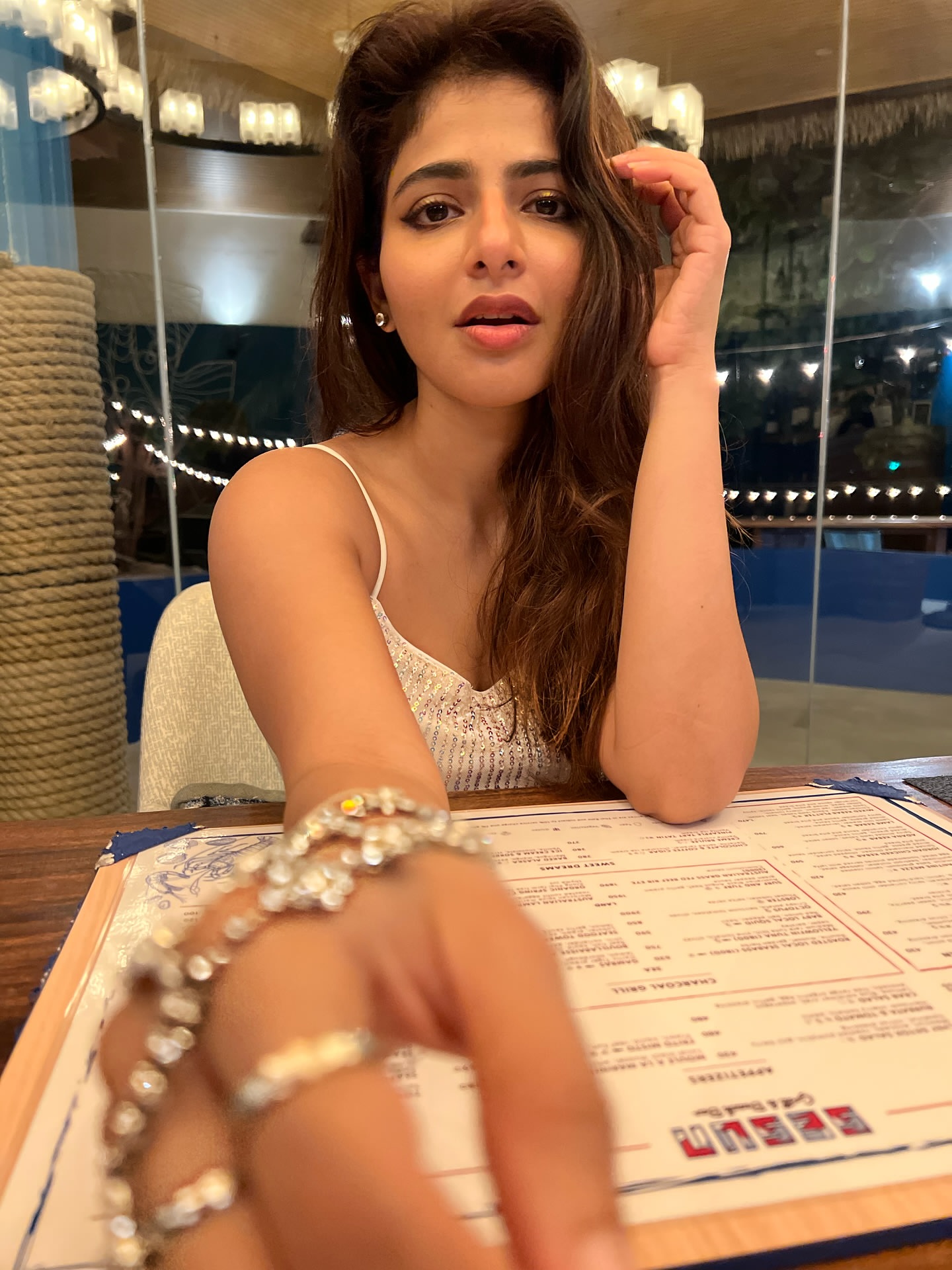 Gqlvt_2XsAAiS_y?format=jpg&name=large