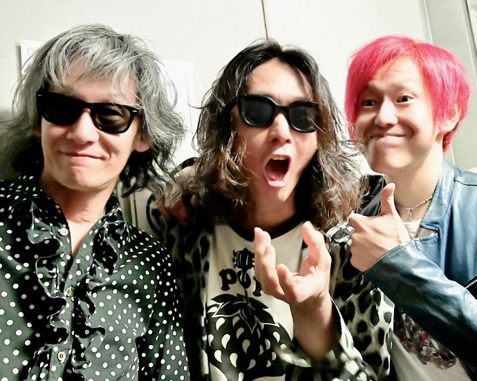 kuroekaz's tweet photo. La.mamaへ遊びに来てくれた皆さん、配信をご覧いただいた皆さん本当にありがとうございました。
まさかあんなに沢山の方に遊びに来ていただけるとは夢にも思っていなかったので本当に嬉しかったです🙇‍♂️
全33曲、多少のミスはあったものの楽しいライブとなりました🙏
続きはインスタで🙏 https://t.co/9XZatyYiuN