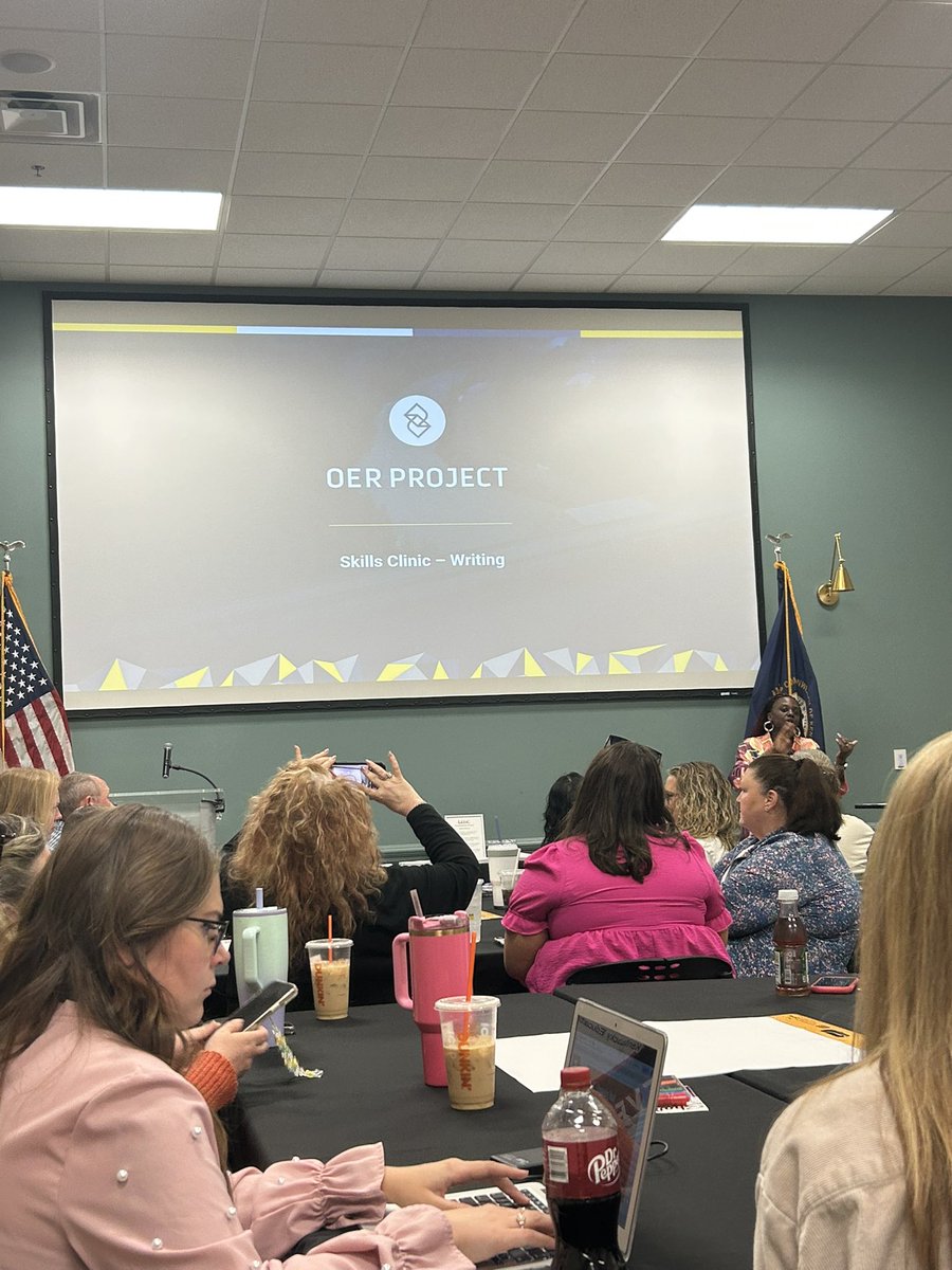 Julie Lewis tweet media