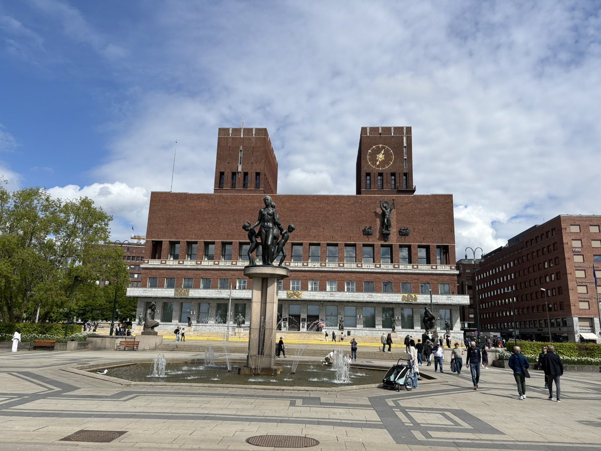 Oslo 🇳🇴 Such a beautiful place. <a href="/rickygervais/">Ricky Gervais</a> tonight!