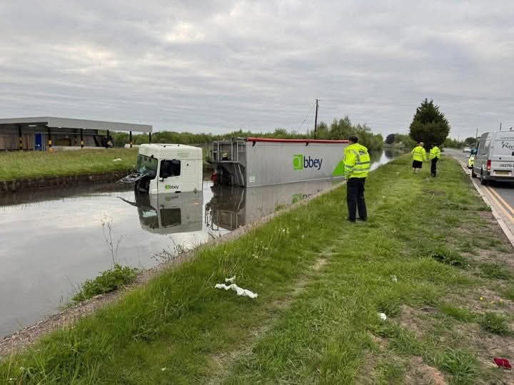 Plans to start re-using the UK's canal network for goods distribution get off to a very shaky start...