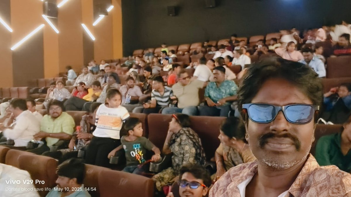 Kasapogu1981's tweet image. #JVAS 3D
#JagadekaVeeruduAthilokaSundari