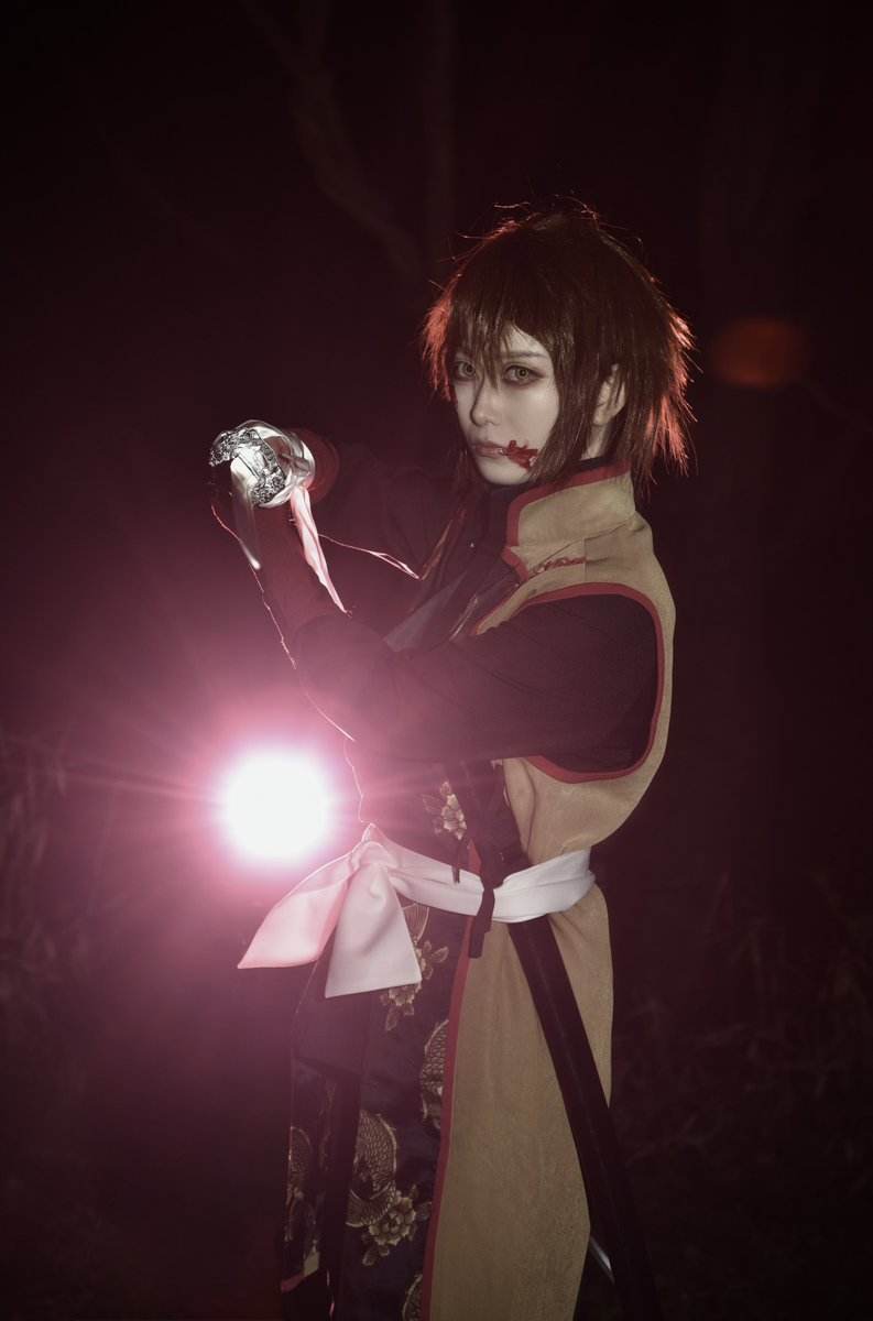 12Hiorilium's tweet photo. ⚠️コスプレ ／ cos
　　
薄桜鬼

沖 i 田 i 総 i 司

--最期まで--

撮影→ぐっちさん(@d200user)
ロケ地許可済 → #石川荘 https://t.co/DcB1EJuzRd