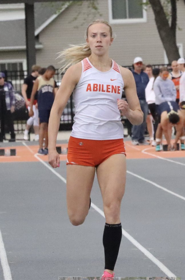 Abilene High School Track & Field (@abilenetrack) on Twitter photo 🚨🚨SCHOOL RECORD🚨🚨
Congratulations to Renatta Heintz for breaking the Abilene School Record in the 400m with a time of 58.00. Breaking the previous mark of 59.0 set back in 1987.
Renatta has broken the 100m (12.07), 200m (25.13) & 400m (58.00) this year.
<a href="/sportsinkansas/">Sports in Kansas</a> 🚨🚨SCHOOL RECORD🚨🚨
Congratulations to Renatta Heintz for breaking the Abilene School Record in the 400m with a time of 58.00. Breaking the previous mark of 59.0 set back in 1987.
Renatta has broken the 100m (12.07), 200m (25.13) & 400m (58.00) this year.
<a href="/sportsinkansas/">Sports in Kansas</a>