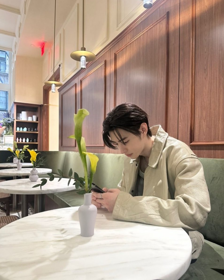 what if: venus jadi bokem SMA yang ngejar-ngejar saddam si anak kuliahan

— sunghoon few tweet au