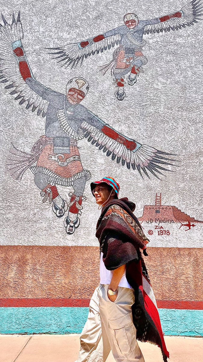 az_taher's tweet photo. Had a great time meeting Anthony Tekala, Cultural Events Coordinator at the Indian Pueblo Cultural Center.
It was a wonderful tour filled with rich insights into the local culture and inspiring Native art.
@indianpueblo 
#art #social #indianpueblo #newmexico #culture https://t.co/QWJev5XVYg