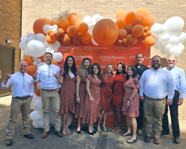 Chris Frei (@chrisrfrei) on Twitter photo Congratulations to the UT Austin PharmD Class of 2025! From the Parmacotherapy and Translational Sciences Division
<a href="/UTexasPharmacy/">UT Pharmacy</a> <a href="/UTAustin/">UT Austin</a> <a href="/UTHealthSA_GSBS/">UT Health SA Grad School of Biomedical Sciences</a> <a href="/TheLongSOM/">Long School of Medicine</a> <a href="/UTHealthSA/">UT Health San Antonio</a> <a href="/UTSA/">UTSA</a> <a href="/UnivHealthSA/">University Health</a> Congratulations to the UT Austin PharmD Class of 2025! From the Parmacotherapy and Translational Sciences Division
<a href="/UTexasPharmacy/">UT Pharmacy</a> <a href="/UTAustin/">UT Austin</a> <a href="/UTHealthSA_GSBS/">UT Health SA Grad School of Biomedical Sciences</a> <a href="/TheLongSOM/">Long School of Medicine</a> <a href="/UTHealthSA/">UT Health San Antonio</a> <a href="/UTSA/">UTSA</a> <a href="/UnivHealthSA/">University Health</a>