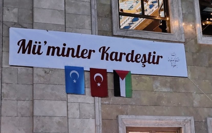 Nokta bile olsa yorum yapar mısınız?
Etiketi koymayı unutmayalım.

#wakeupTurk