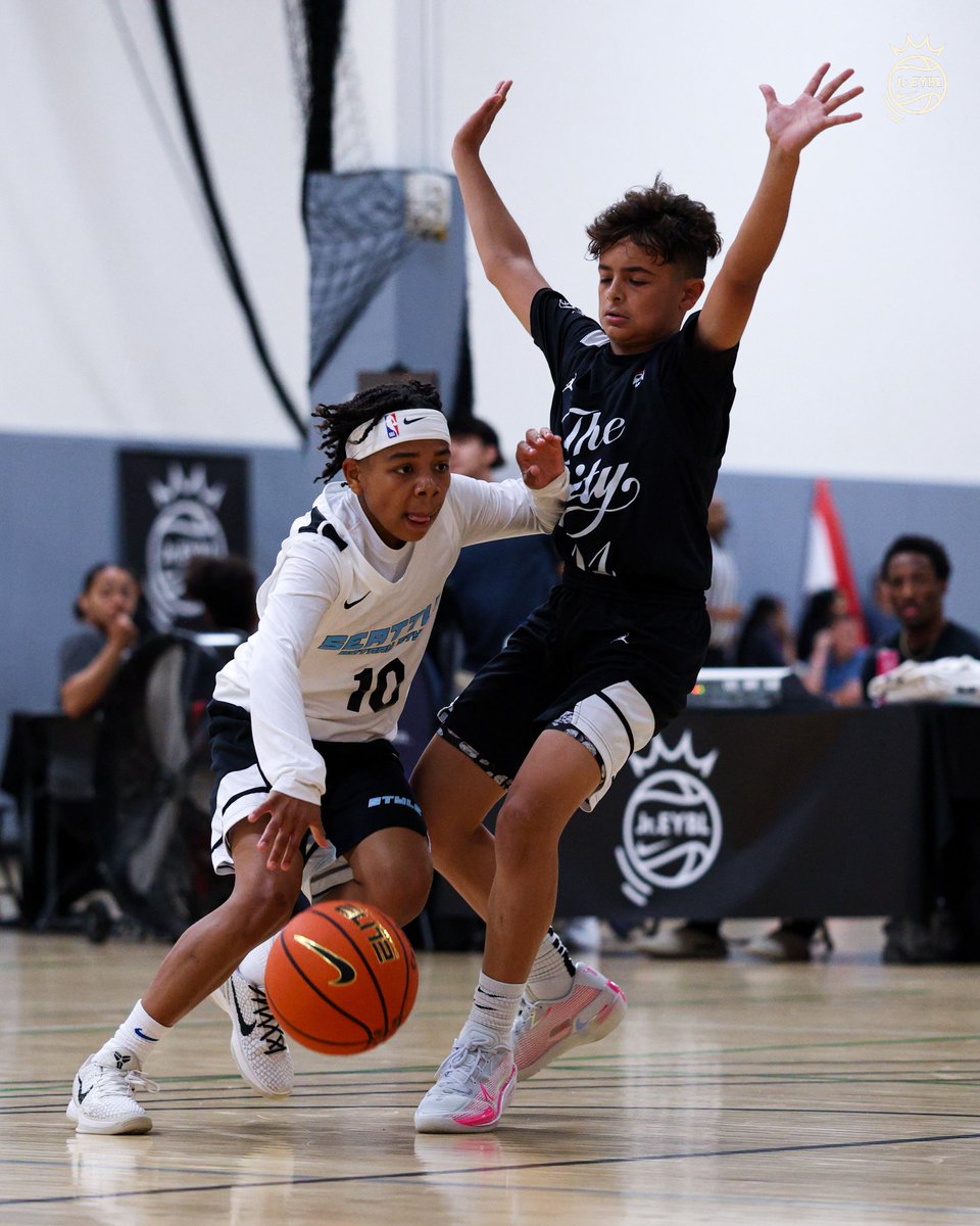 NikeEYB's tweet image. 𝑫𝒂𝒚 2. 𝑳𝒆𝒕’𝒔 𝑮𝒆𝒕 𝑰𝒕 🔥

📍𝘋𝘳𝘰𝘱𝘴 𝘧𝘳𝘰𝘮 𝘋𝘦𝘭𝘢𝘸𝘢𝘳𝘦, 𝘈𝘭𝘢𝘣𝘢𝘮𝘢, 𝘢𝘯𝘥 𝘓𝘈

#JrEYBL | #GameTalks