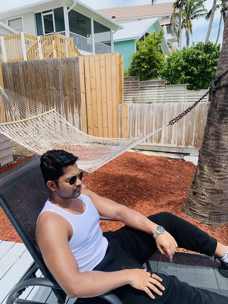 arpanfit's tweet image. Spring in snapshots — sunshine, blooms, and good vibes only. Just living in the moment, one petal at a time.
What’s your favorite spring memory so far?

#springdump #photodump #springvibes #bloomseason #goldenhourglow #springmood #naturelover #weekendvibes #springstyle