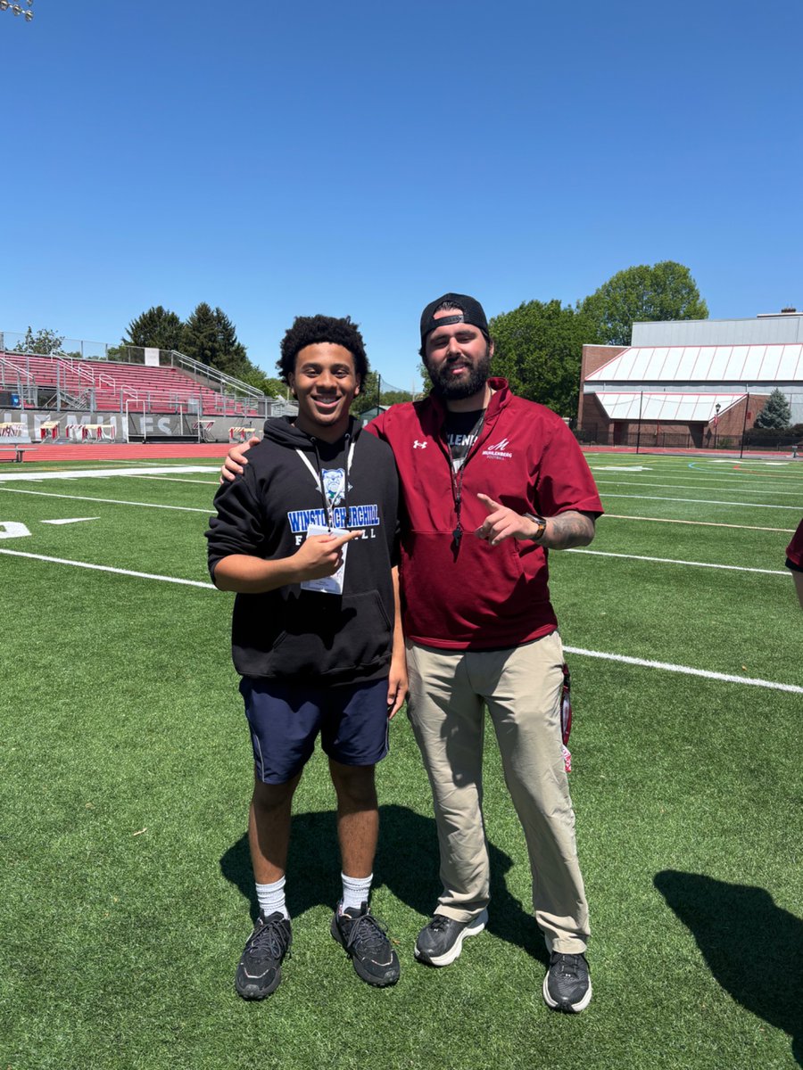 Huge thanks to the Muhlenberg  football team and Coach Roman for inviting me to Junior Day! Grateful for the opportunity and the experience! #GoMules #JuniorDay #RecruitmentJourney