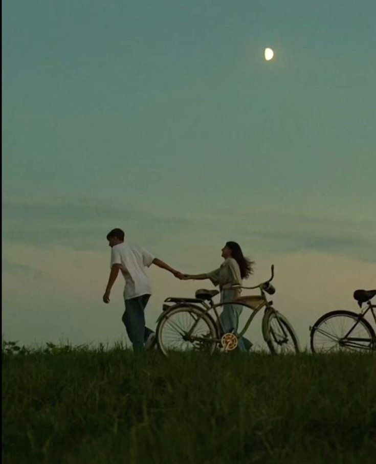 بعض المساحات تشعرك بأنك أكثر مما ظننت ..🍃