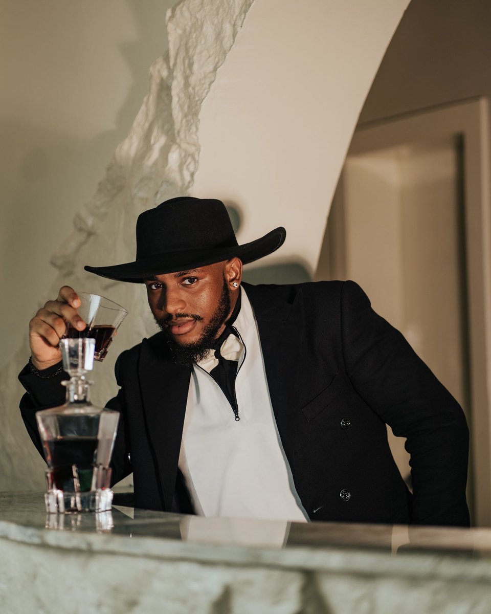 _ehimare's tweet image. 🥃 #AMVCA11