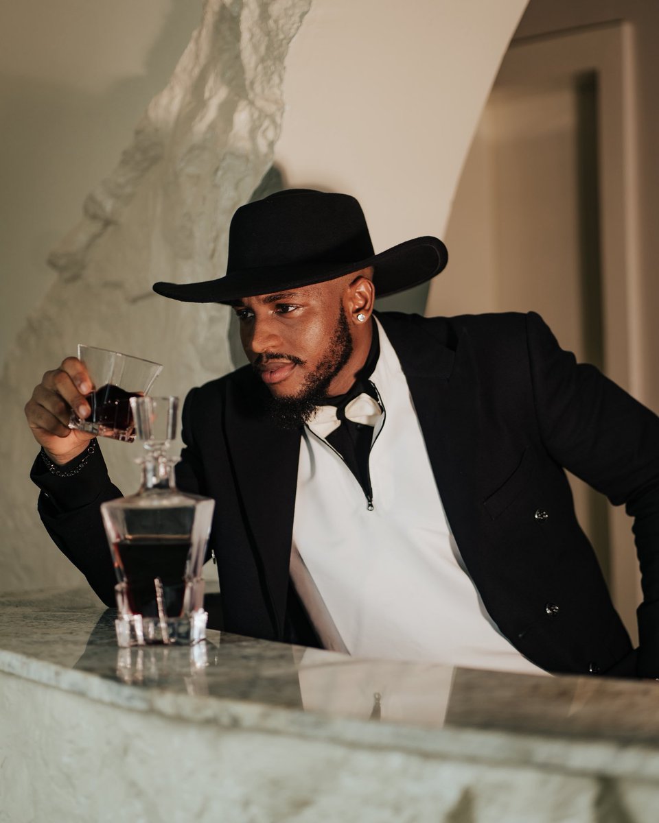 _ehimare's tweet image. 🥃 #AMVCA11