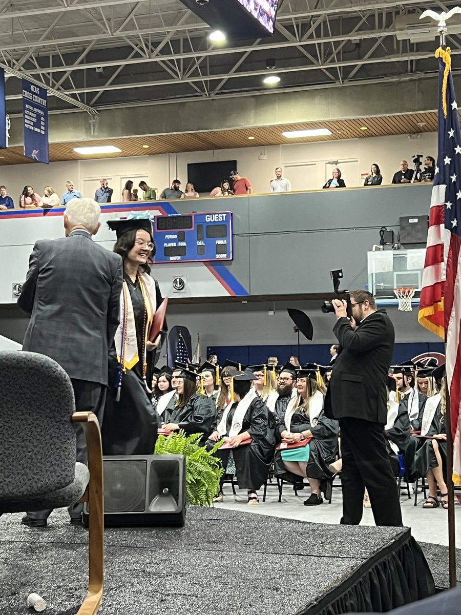 GoDragons1903's tweet image. Congratulations to our Middle College Graduates! This morning, five CHS students walked across the stage at Roane State’s Commencement Ceremony—earning their associate degrees before graduating high school! Jacob Burinda, Aiden Hepworth, Ella Hill, Lily Hill, and Ellie Yarbrough!