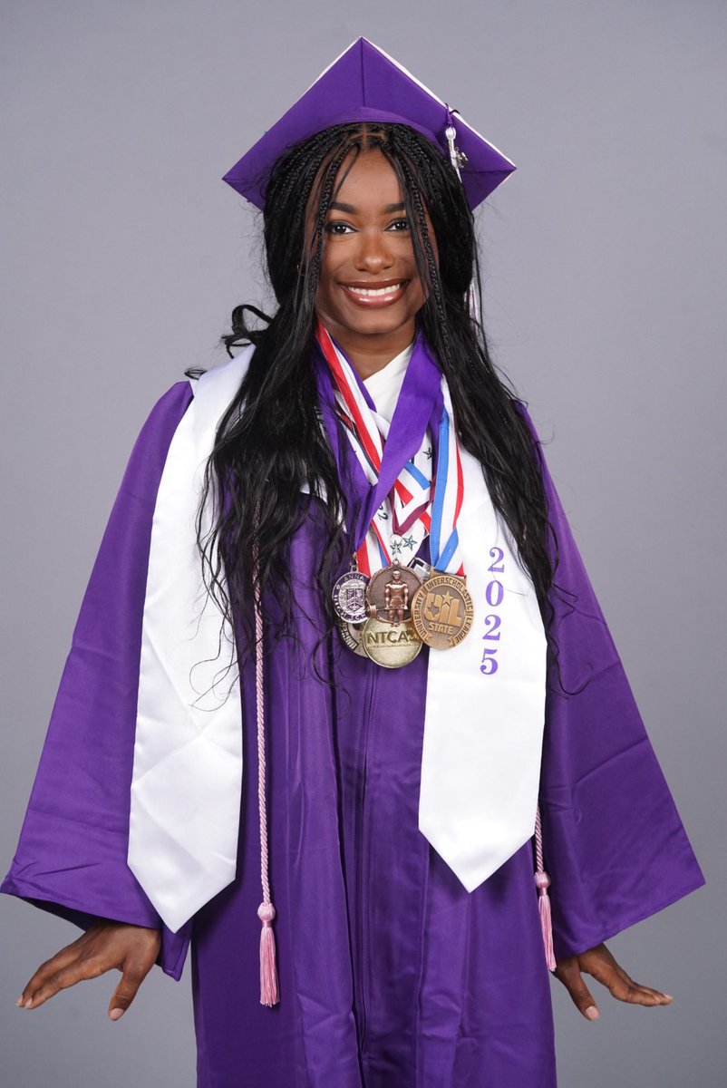 cmatlock03's tweet image. So very proud of my first born beautiful granddaughter! She has double graduation (high school/diploma &amp;amp; college/Associate of Science) coming up!🙌🏾🙌🏾🙌🏾

God is awesome!