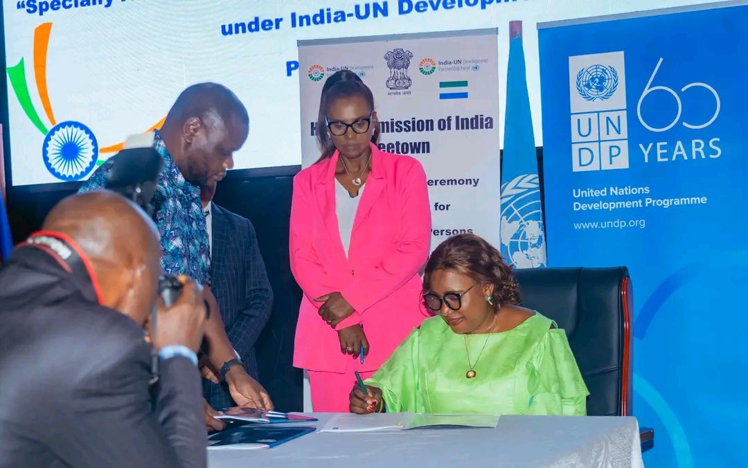 Ministry of Social Welfare GovSL (@mgovsl33100) on Twitter photo Symbolic Agreement Signed between Sierra Leoneโs <a href="/MGovsl33100/">Ministry of Social Welfare GovSL</a> and the <a href="/FreetownHci/">India in Sierra Leone</a>, Endorsed by the #๐จ๐ก, to Fund Support for #๐ฃ๐ฒ๐ฟ๐๐ผ๐ป๐๐๐ถ๐๐ถ๐ป๐ด๐๐ถ๐๐ต๐๐ถ๐๐ฎ๐ฏ๐ถ๐น๐ถ๐๐ถ๐ฒ๐.ย
<a href="/julius_maadabio/">Julius Maada Bio</a>
facebook.com/share/169xoivFโฆ Symbolic Agreement Signed between Sierra Leoneโs <a href="/MGovsl33100/">Ministry of Social Welfare GovSL</a> and the <a href="/FreetownHci/">India in Sierra Leone</a>, Endorsed by the #๐จ๐ก, to Fund Support for #๐ฃ๐ฒ๐ฟ๐๐ผ๐ป๐๐๐ถ๐๐ถ๐ป๐ด๐๐ถ๐๐ต๐๐ถ๐๐ฎ๐ฏ๐ถ๐น๐ถ๐๐ถ๐ฒ๐.ย
<a href="/julius_maadabio/">Julius Maada Bio</a>
facebook.com/share/169xoivFโฆ
