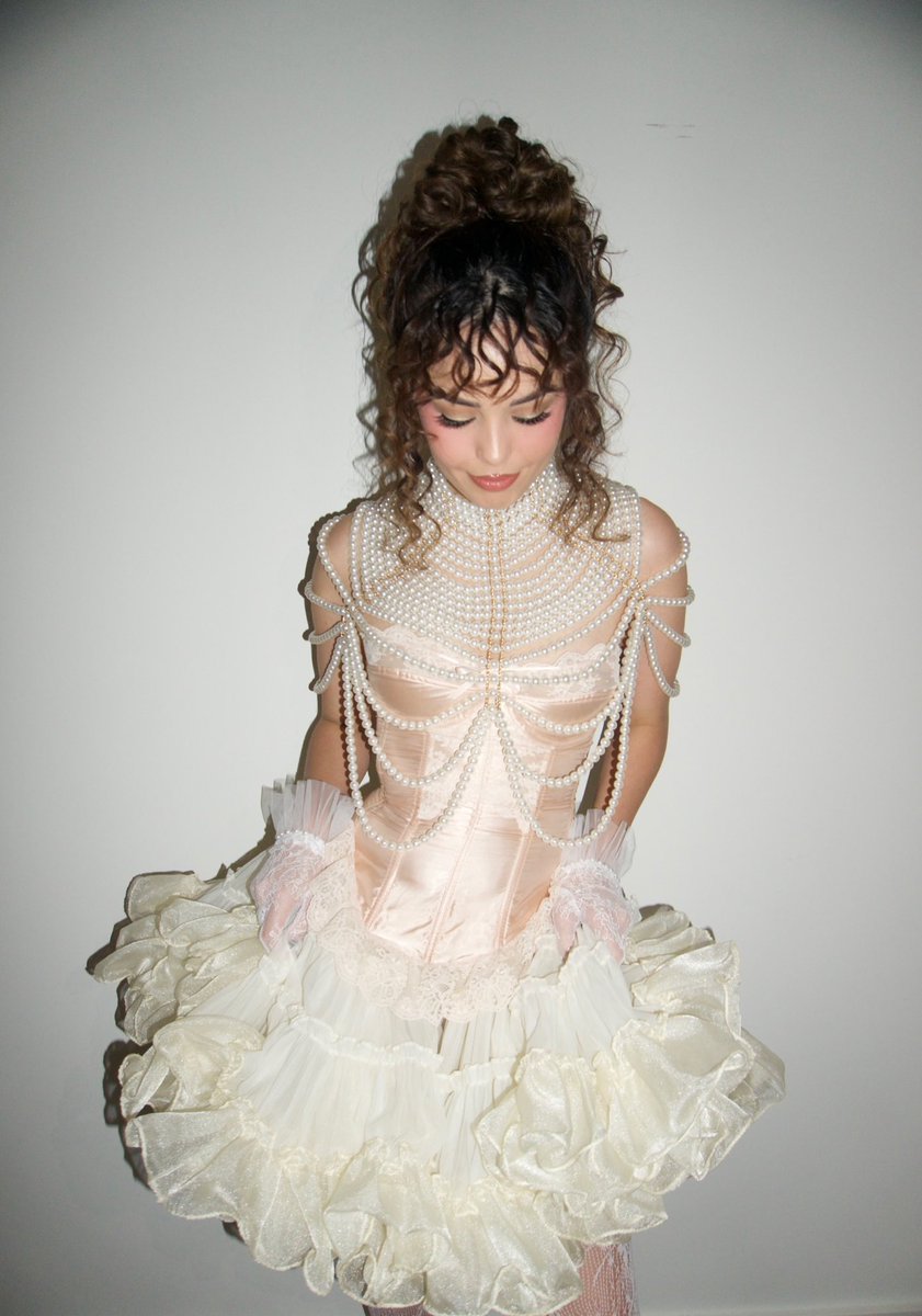 Valkyrae's tweet photo. tea party attire 🎀 https://t.co/SunxoQjjxN