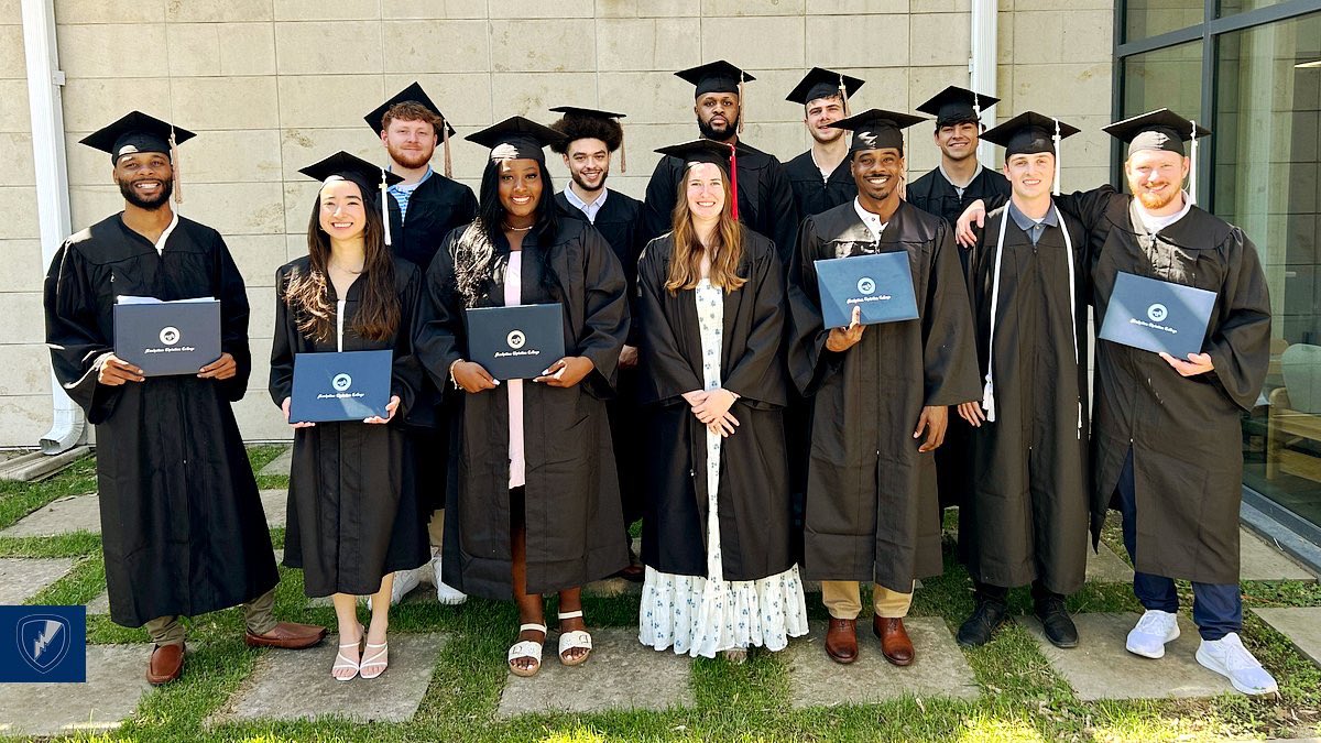 Our Class of 2️⃣0️⃣2️⃣5️⃣ Student-Athletes! 🎓

Thank you for all of your contributions to your respective programs! Proud of how you represented your families, our college, and MCC athletics!⚡️⚽️🏐🏀

#RollThunder