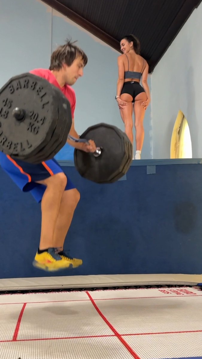 What is going on in this lol